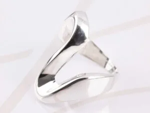 ANILLO DE PLATA ONDA