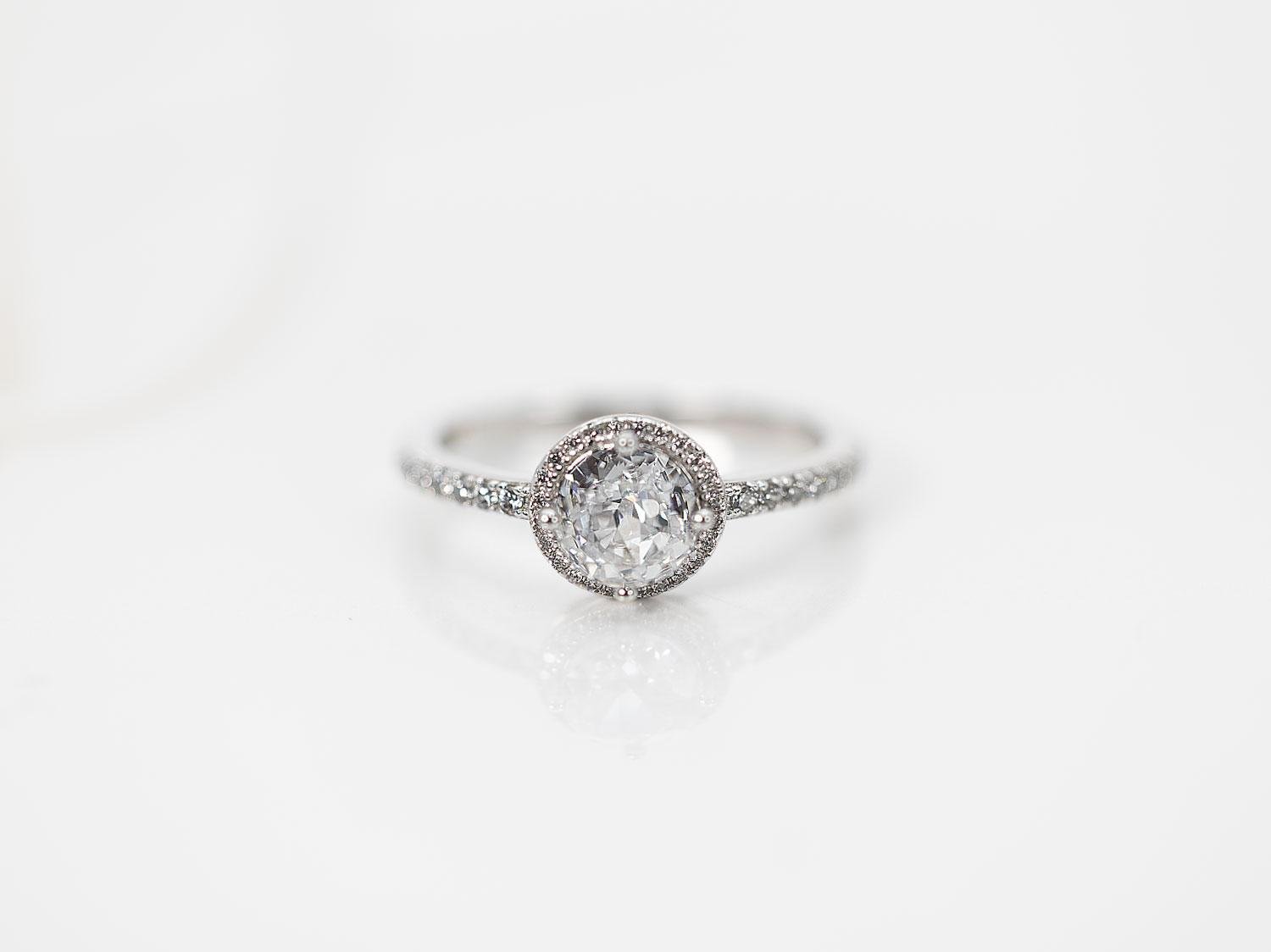 ANILLO PLATA RODIZADA TOPACIO BLANCO TIPO COMPROMISO