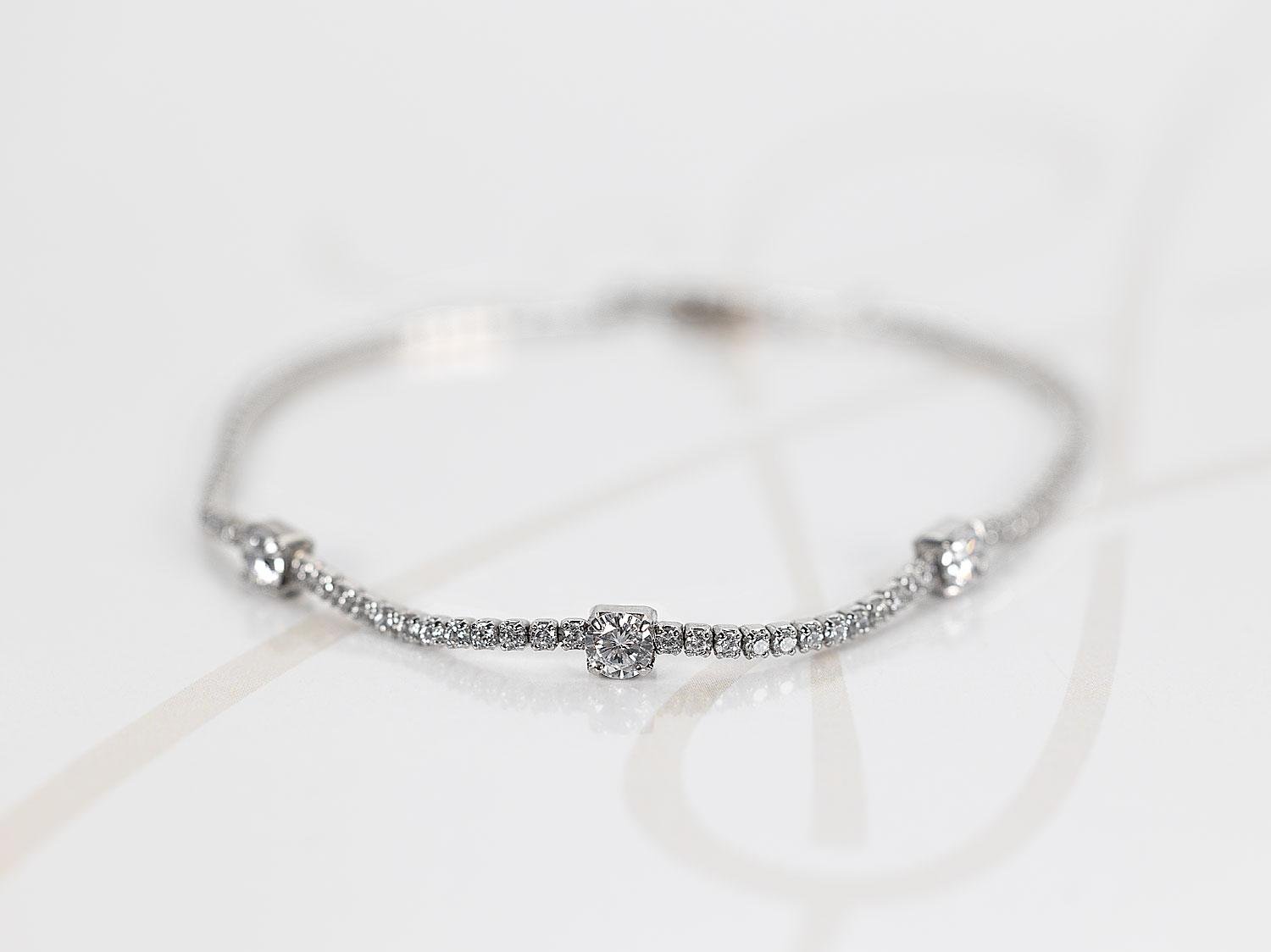 PULSERA PLATA RODIZADA TOPACIO BLANCO CUADRO LINEA