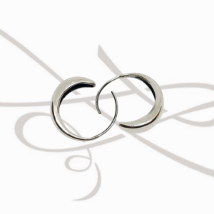 ARRACADA PLATA LISO MEDIA LUNA